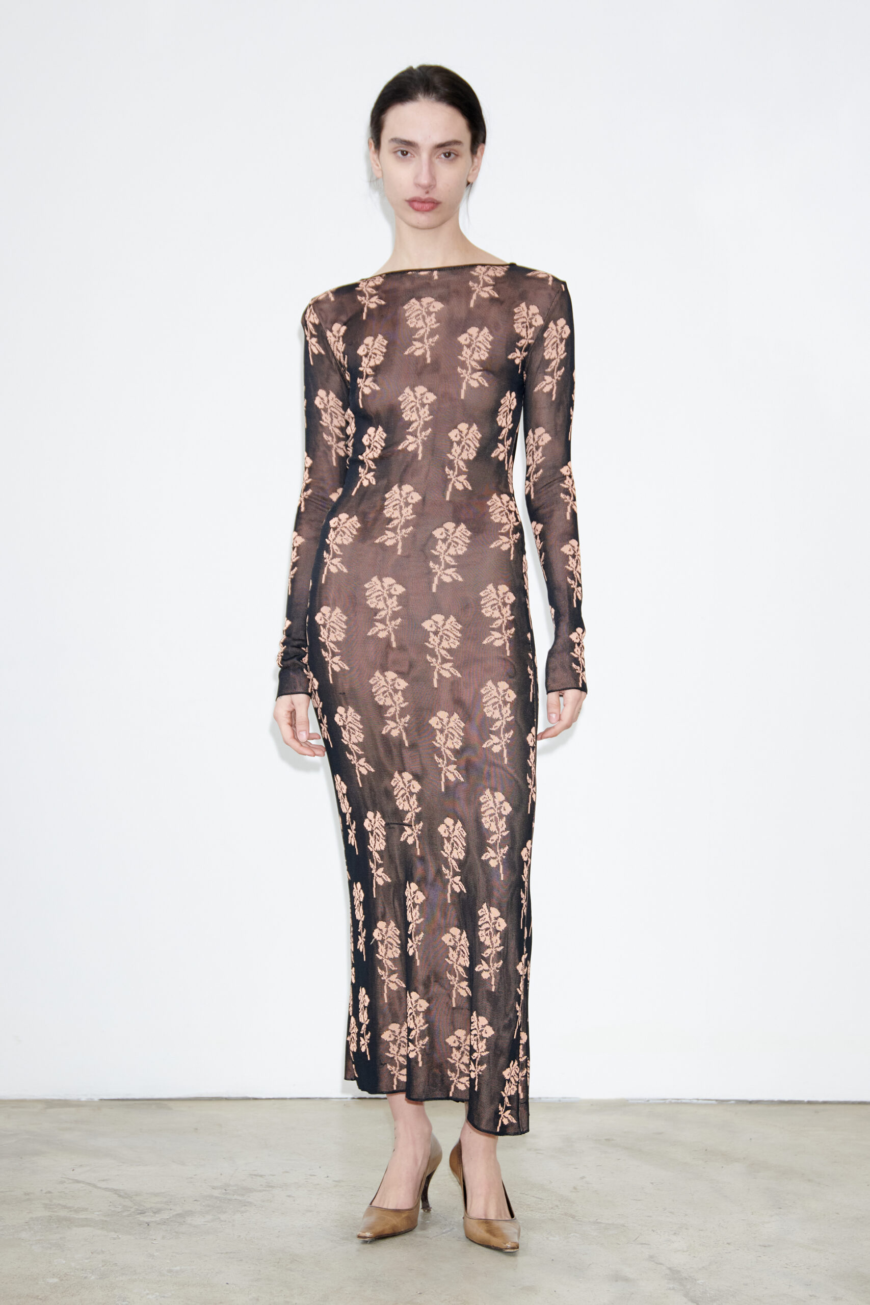 TL180 Knitwear Sibilla knitted Dress Nero and Pesca 01