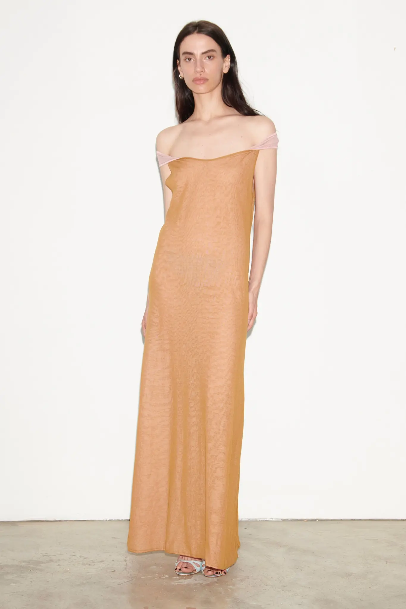TL180 Knitwear Paco Reversible Knitted Dress Rosa and Miele 01